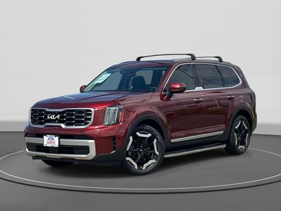 Used 2023 Kia Telluride S w/ S Sunroof Package