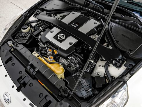 Used 2013 Nissan 370Z Touring w/ Sport Pkg RWD image 47