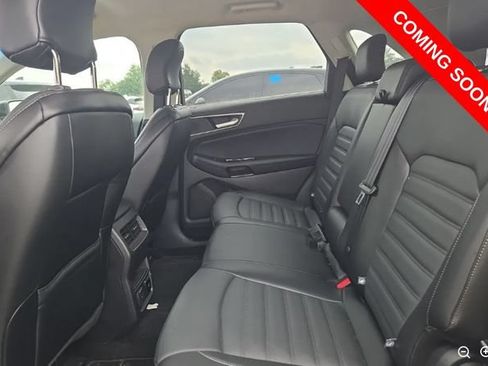 Used 2018 Ford Edge SEL w/ Equipment Group 201A AWD/4WD image 9