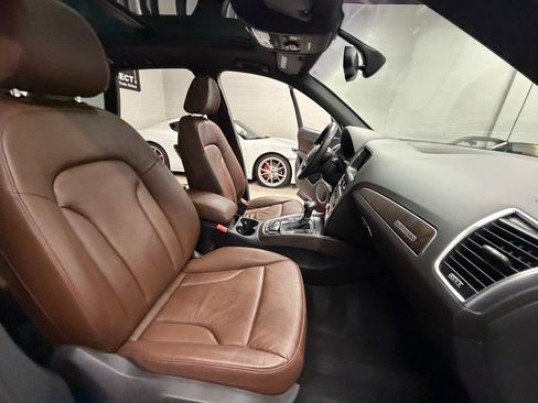 Used 2016 Audi Q5 2.0T Premium Plus w/ Technology Package AWD/4WD image 32