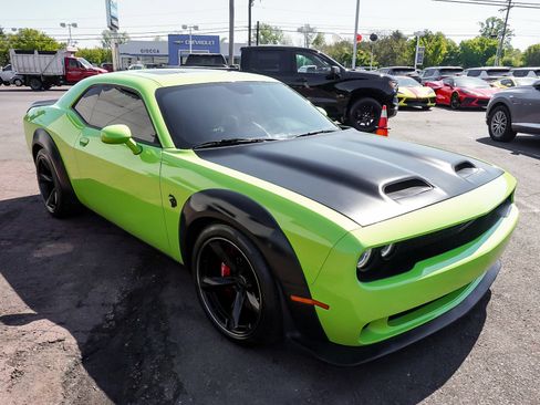 Used 2023 Dodge Challenger SRT Hellcat RWD image 3