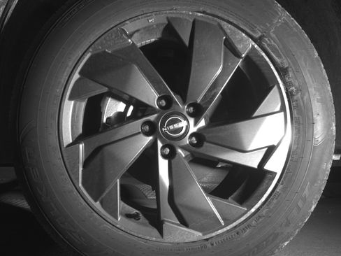 Used 2025 Nissan Rogue SV FWD image 12