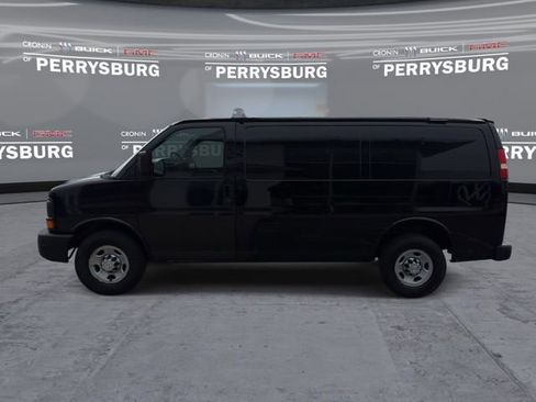 Used 2015 Chevrolet Express 2500 RWD image 5