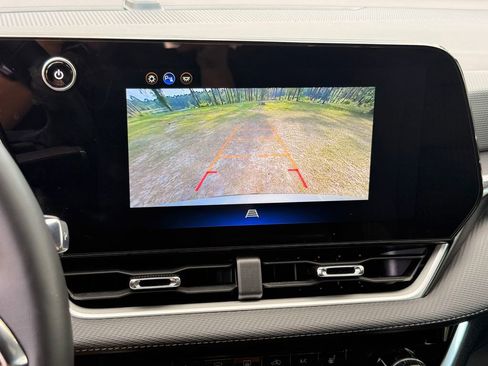 Used 2026 Chevrolet Equinox LT FWD image 18