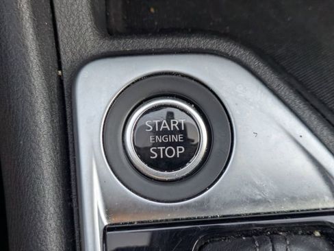 Used 2025 Nissan Sentra SV FWD image 30