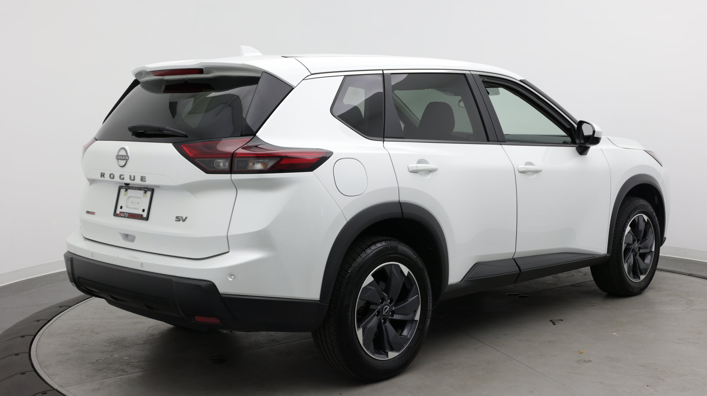 Used 2024 Nissan Rogue SV FWD image 7