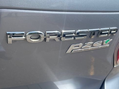 Used 2016 Subaru Forester 2.5i Premium w/ All-Weather Package AWD/4WD image 24