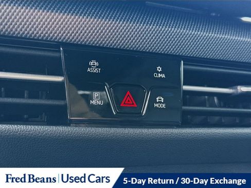 Used 2026 Volkswagen Golf 2.0T image 25