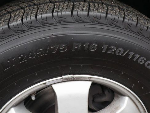 Used 2016 Mercedes-Benz Sprinter 2500 image 40