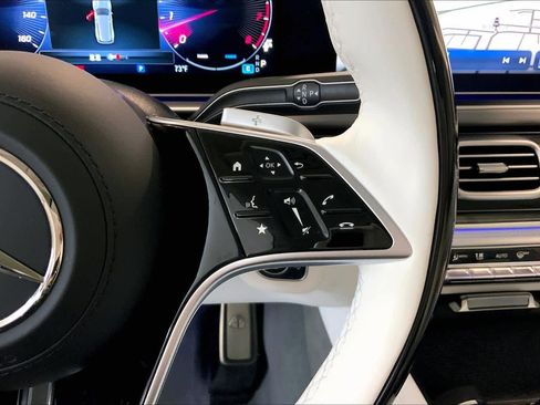 Used 2025 Mercedes-Benz Maybach GLS 600 4MATIC image 24