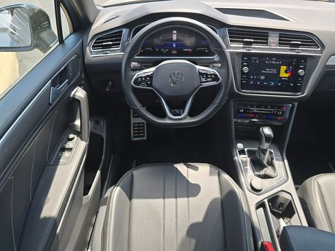 Used 2024 Volkswagen Tiguan SE R-Line AWD/4WD image 33