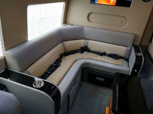 Used 2015 Mercedes-Benz Sprinter 2500 image 48