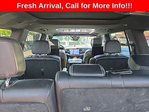 Used 2024 Jeep Wagoneer Series II AWD/4WD image 16