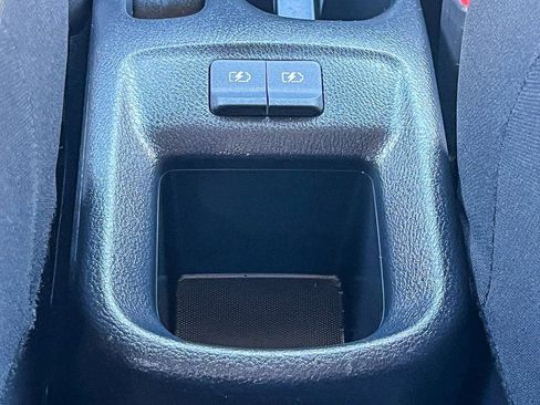 Used 2022 Nissan Versa SV w/ Trunk Package image 20