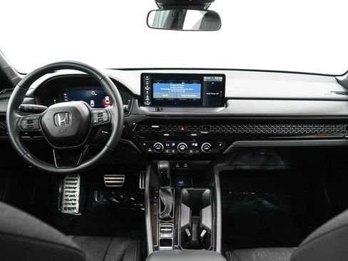 Used 2025 Honda Accord Sport image 14