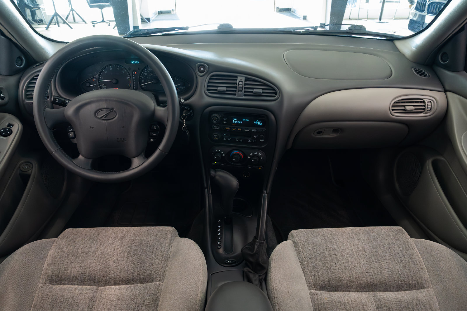 Used 2001 Oldsmobile Alero GL w/ Sun & Sound Pkg FWD image 8