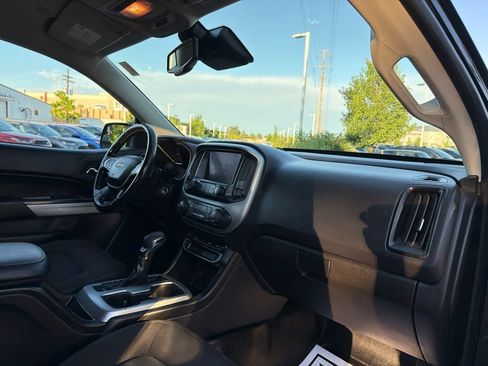 Used 2022 Chevrolet Colorado LT w/ Fleet Safety Package RWD image 11