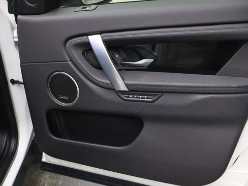 Used 2020 Land Rover Discovery Sport S image 13