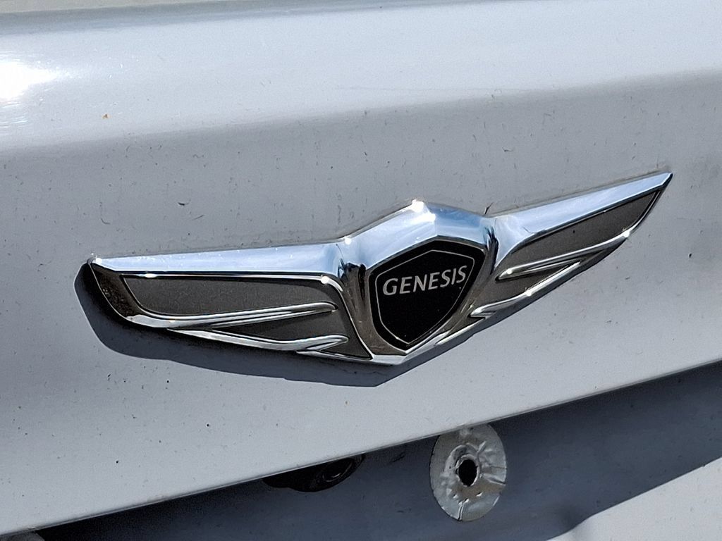Used 2021 Genesis G70 3.3T AWD/4WD image 30