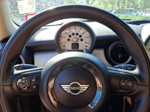 Used 2011 MINI Cooper Clubman FWD image 15
