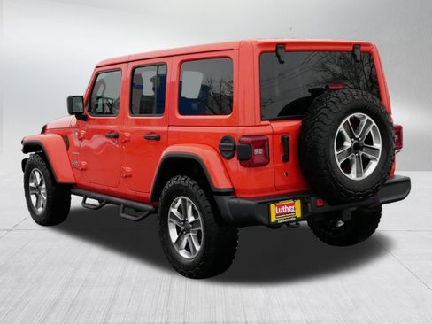 Used 2019 Jeep Wrangler Unlimited Sahara w/ Cold Weather Group image 5