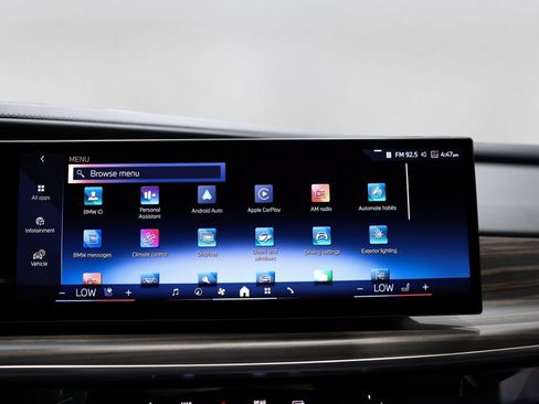 Used 2025 BMW 760i xDrive w/ Executive Package AWD/4WD image 42
