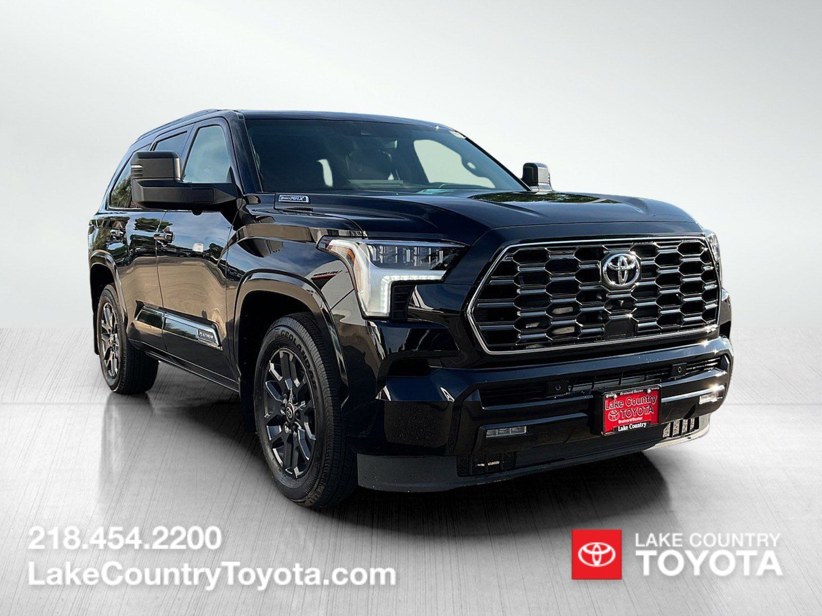 Used 2025 Toyota Sequoia Platinum AWD/4WD image 7