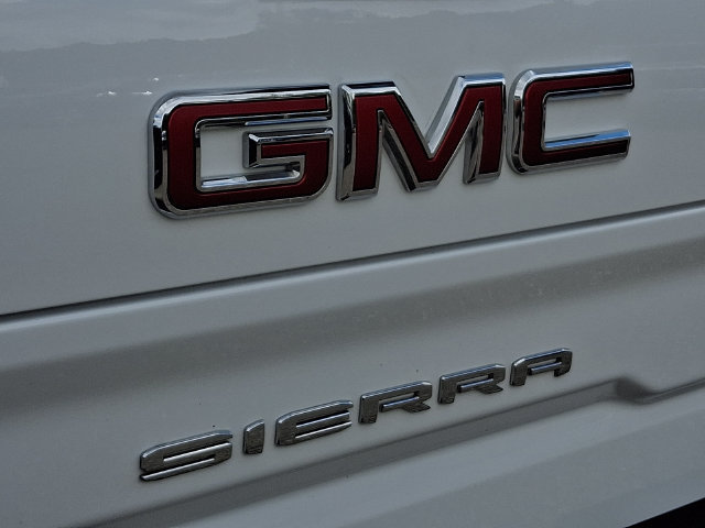 Used 2024 GMC Sierra 1500 AT4 w/ Technology Package AWD/4WD image 33