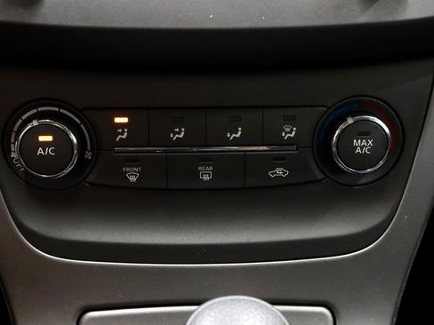 Used 2014 Nissan Sentra SV FWD image 29