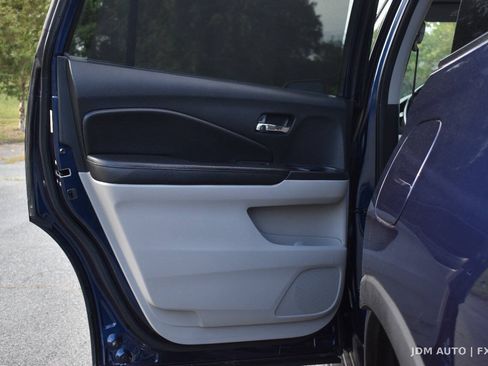 Used 2016 Honda Pilot Touring image 11