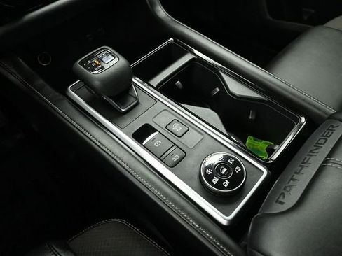 Used 2022 Nissan Pathfinder SL image 35