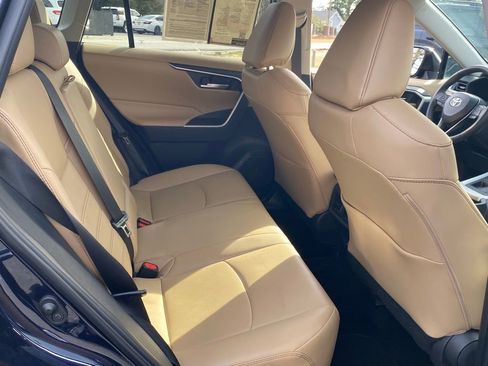 Used 2025 Toyota RAV4 XLE Premium image 17