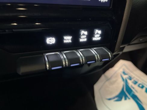 Used 2024 RAM 2500 Laramie image 31