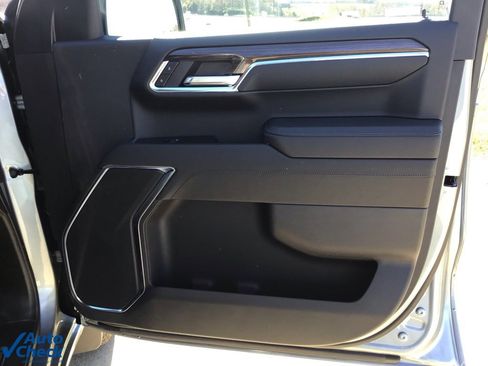 Used 2025 Chevrolet Silverado 1500 LT image 23