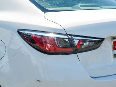 Used 2018 Toyota Yaris iA FWD image 7
