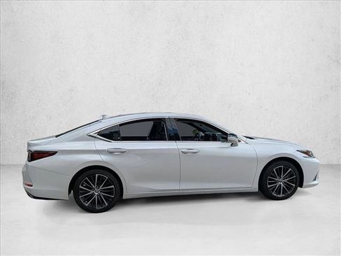 Used 2024 Lexus ES 350 w/ Premium Package FWD image 4