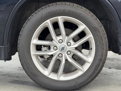 Used 2024 Dodge Durango GT AWD/4WD image 2