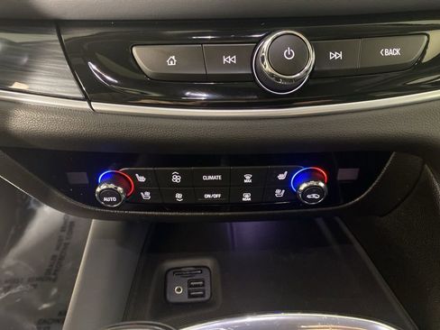 Used 2021 Buick Enclave Premium w/ Sun and Sites Package image 22