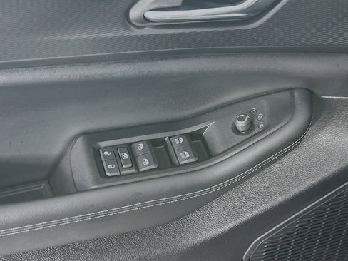 Used 2025 Jeep Grand Cherokee Altitude AWD/4WD image 23