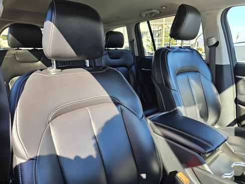 Used 2023 Jeep Grand Cherokee Limited w/ Trailer Tow Prep Group (B) image 28