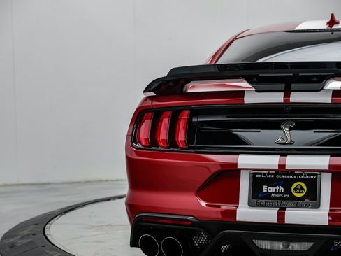 Used 2021 Ford Mustang Shelby GT500 w/ Carbon Fiber Handling Package RWD image 17