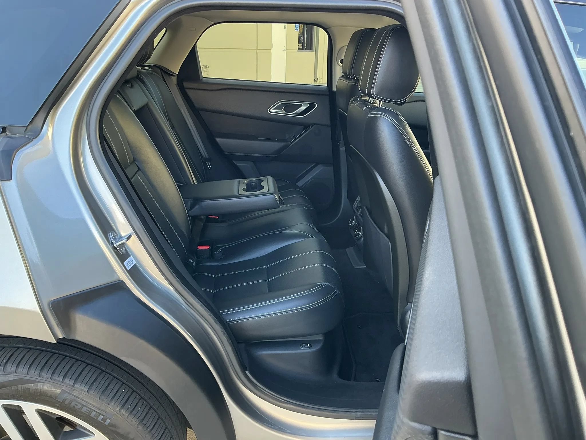 Used 2019 Land Rover Range Rover Velar S AWD/4WD image 17