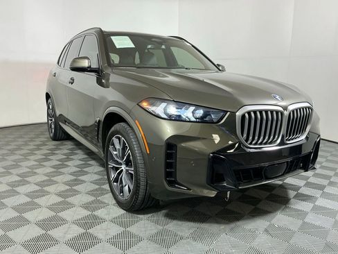 Certified 2024 BMW X5 sDrive40i w/ M Sport Package RWD image 4