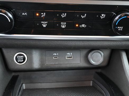 Used 2023 Nissan Rogue S image 16