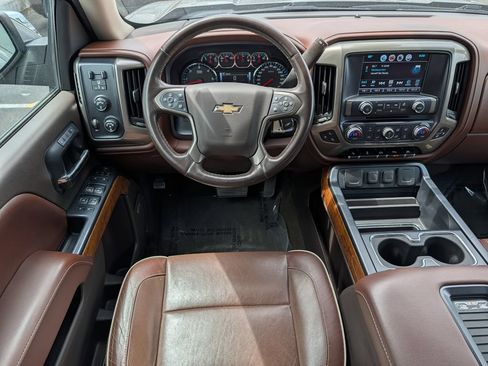 Used 2017 Chevrolet Silverado 1500 High Country AWD/4WD image 16