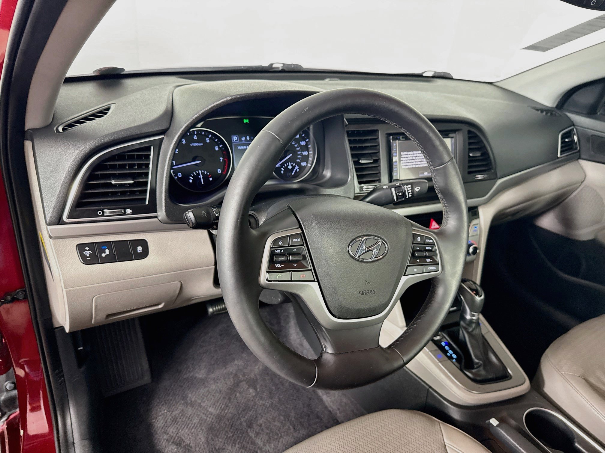 Used 2017 Hyundai Elantra Limited FWD image 8
