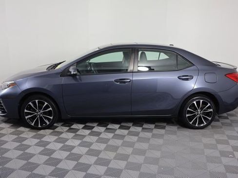 Used 2018 Toyota Corolla SE w/ SE Premium Package FWD image 5