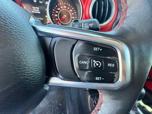Used 2018 Jeep Wrangler Unlimited Rubicon AWD/4WD image 28