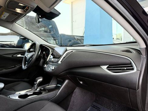 Used 2023 Chevrolet Malibu LT image 21