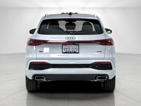Used 2025 Audi Q5 Premium w/ Premium Plus AWD/4WD image 4